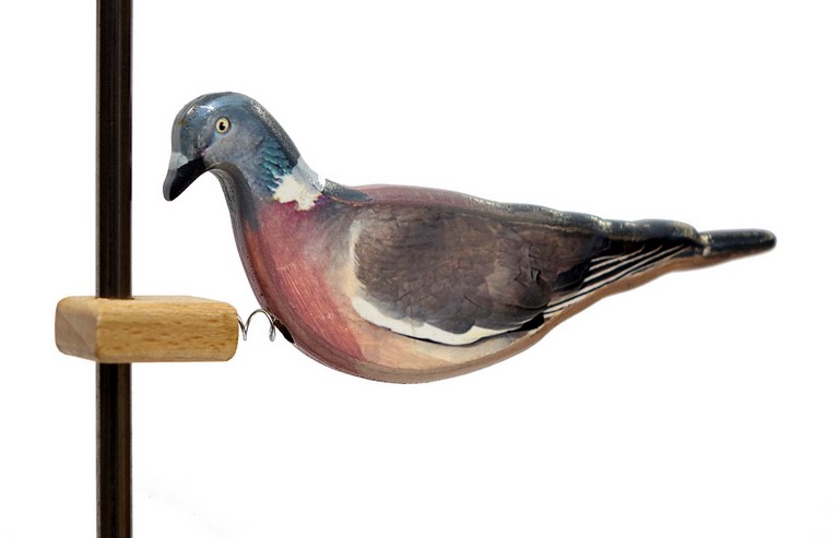 Pigeon ramier en bois