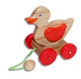 Canard à roulettes en bois